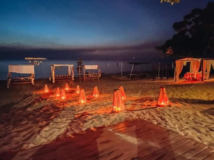 Brazaville Beach Resort Hinoba-an Bagian luar foto