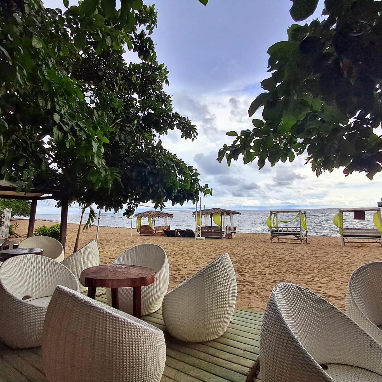 Brazaville Beach Resort Hinoba-an Bagian luar foto