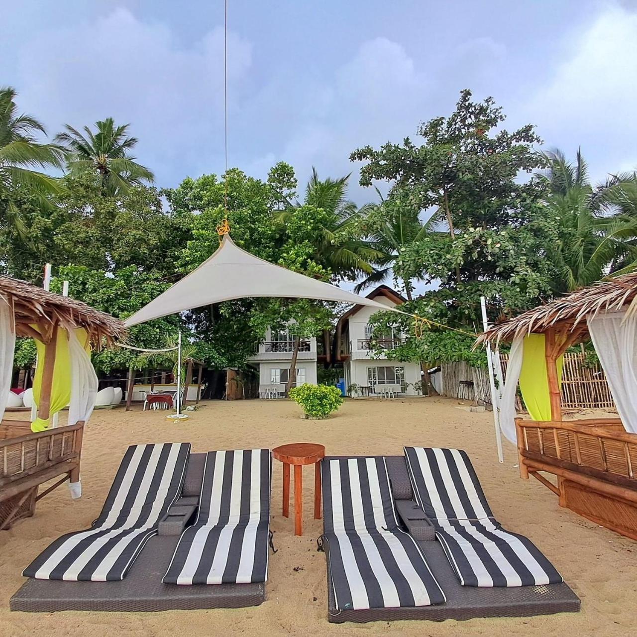 Brazaville Beach Resort Hinoba-an Bagian luar foto